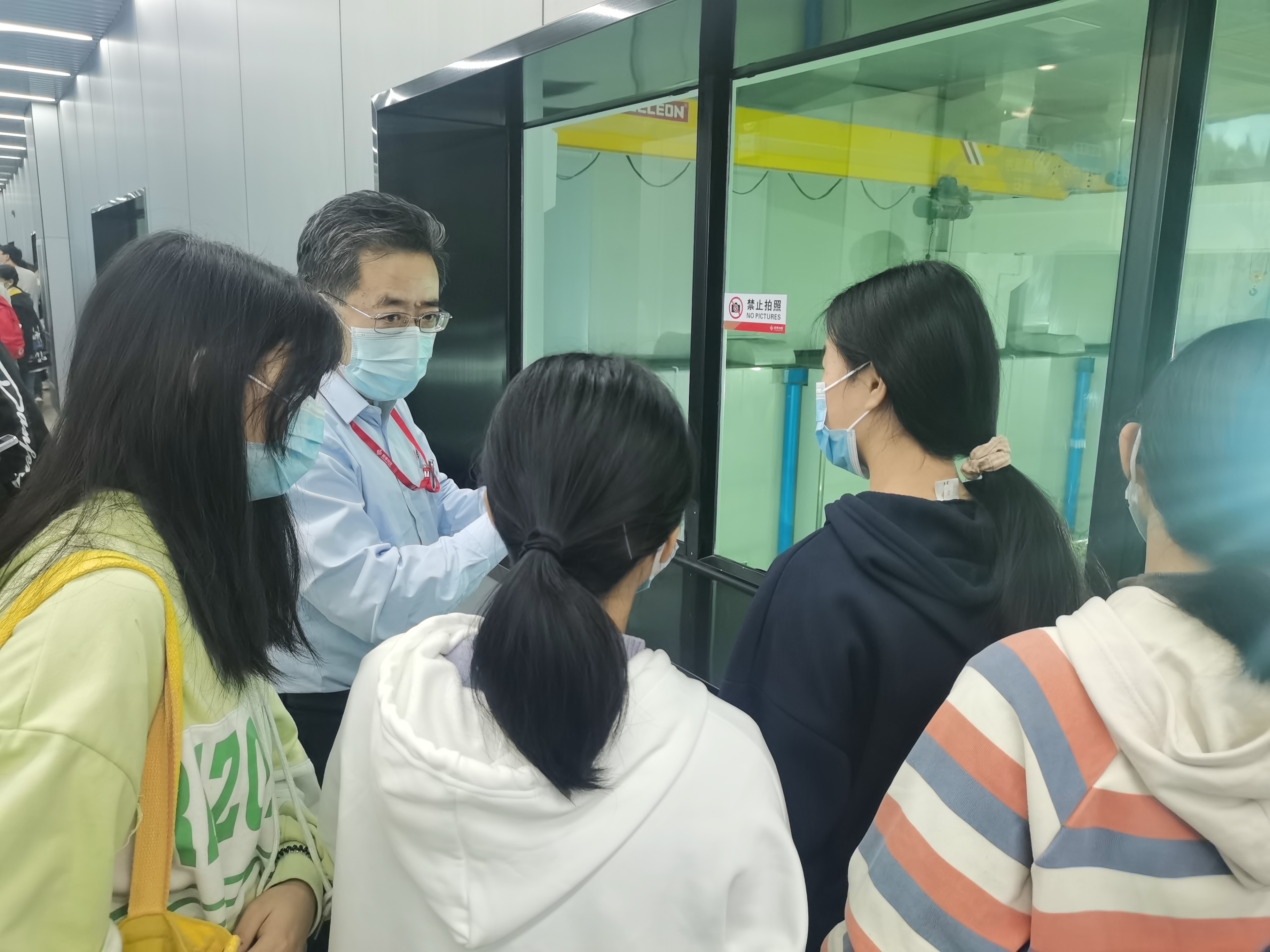 校企合作 | 嘉应大学师生参观学习庄闲游戏
科技雁洋厂区